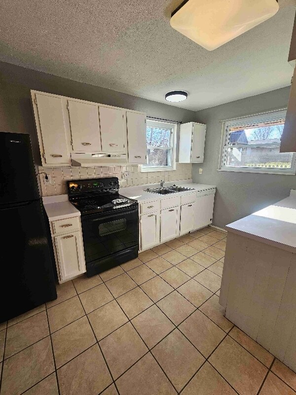 Building Photo - 5 Willow Dr