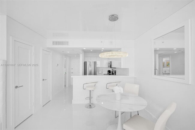 Building Photo - 2501 S Ocean Dr