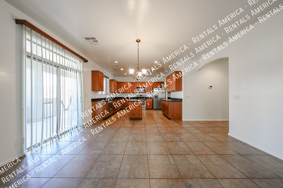 Building Photo - 43608 Caven Dr