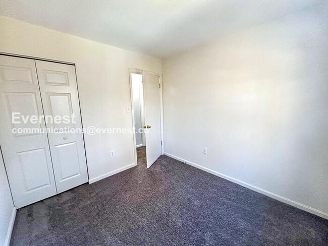 Building Photo - 1246 Thomas Jefferson Pl