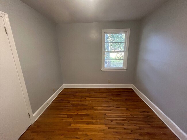 Building Photo - 9 Kolob St