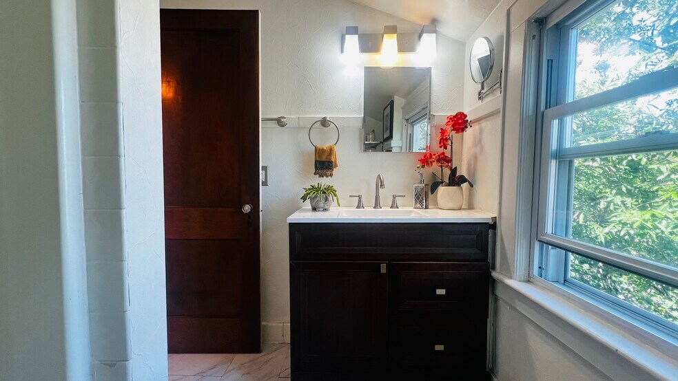 BATHROOM - 216 Academy St