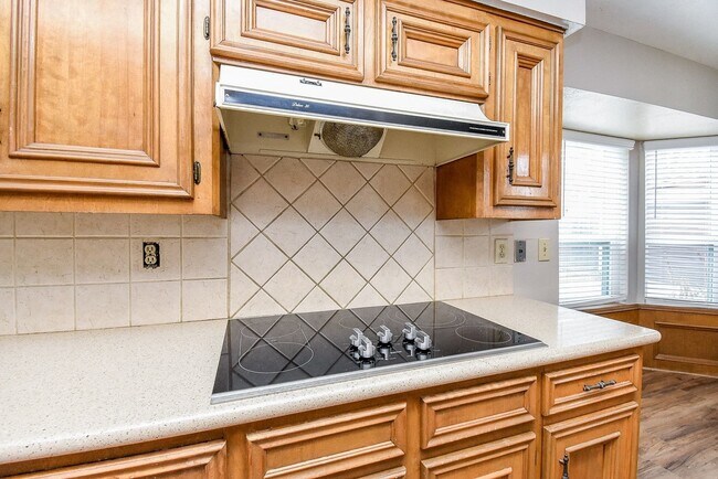 Building Photo - 15502 Rio Plaza Dr