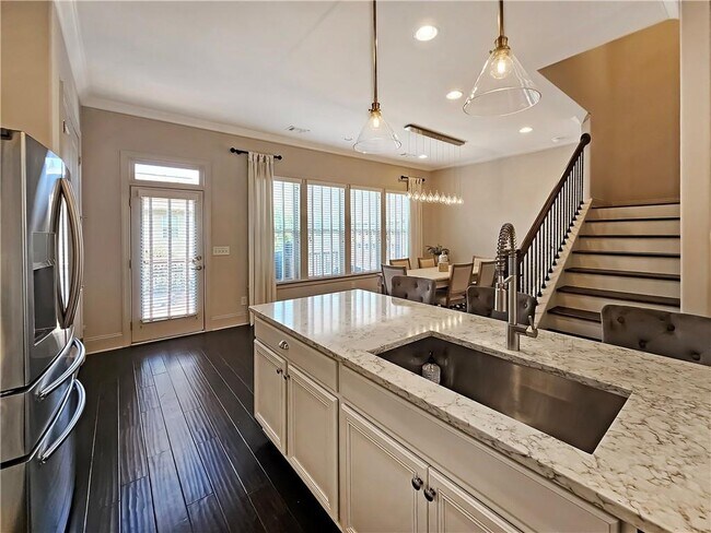 Building Photo - 2142 Coventry Dr