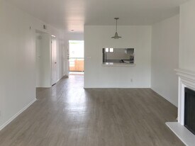 Building Photo - 4627 Finley Ave