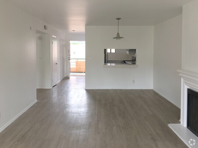 Building Photo - 4627 Finley Ave