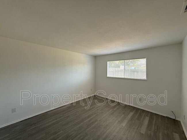 Building Photo - 1944 Hickock Ct