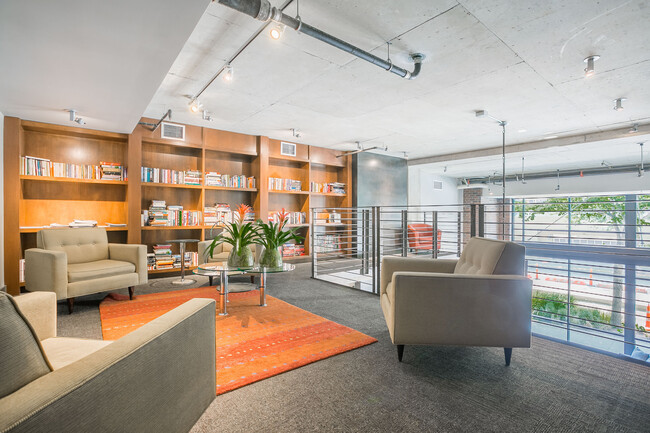 Building Photo - STRIKING Air Conditioned Loft Over Elliot Bay