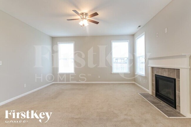 Building Photo - 5776 Bluff View Ln