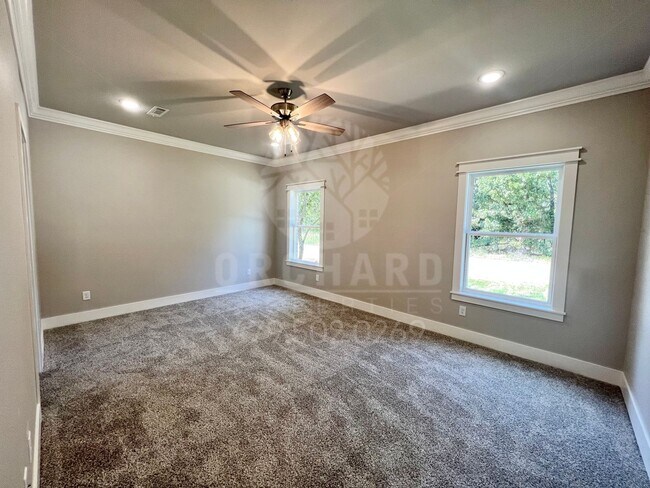 Building Photo - Single-Family Home- Bella Vista- Spacious ...