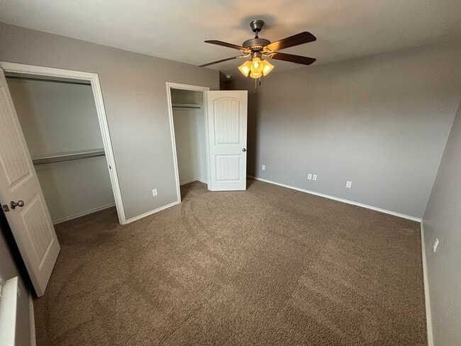 Building Photo - 3 bed 2 bath 2 car garage in Lone Star Trails!