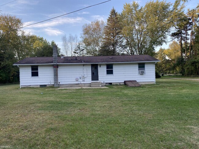 Building Photo - 3 br, 1.5 bath House - 12415 W Michigan Ave