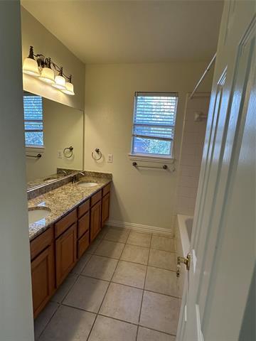 Building Photo - 2536 Geiberger Dr
