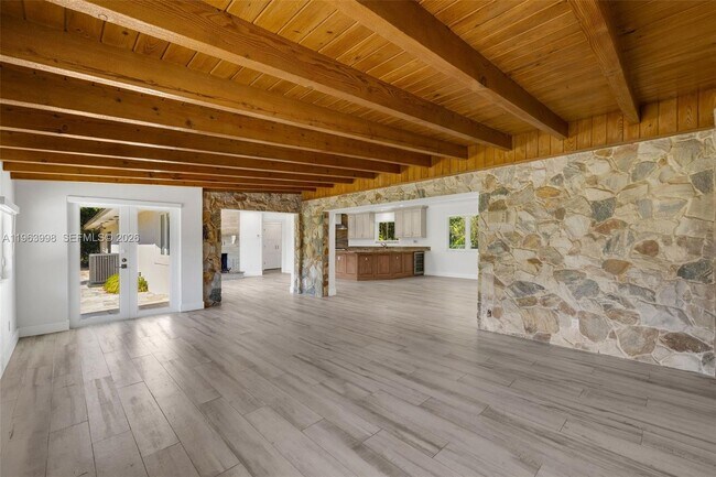 Building Photo - 10110 SW 66th St