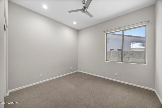 Building Photo - 16861 N 106th Way