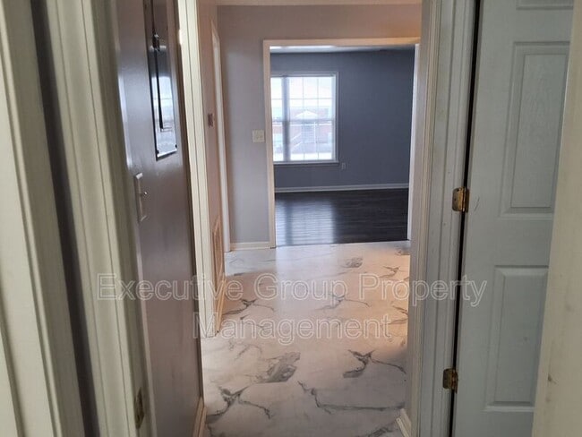 Building Photo - 103 Hurstfield Dr