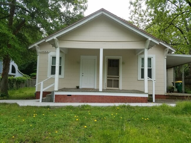 Primary Photo - 141 Walker St