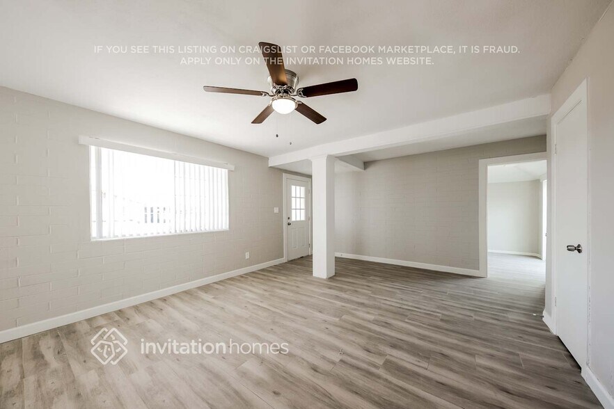 Building Photo - 4038 W Townley Ave
