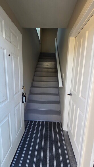 Building Photo - 7896 Elderberry Cir