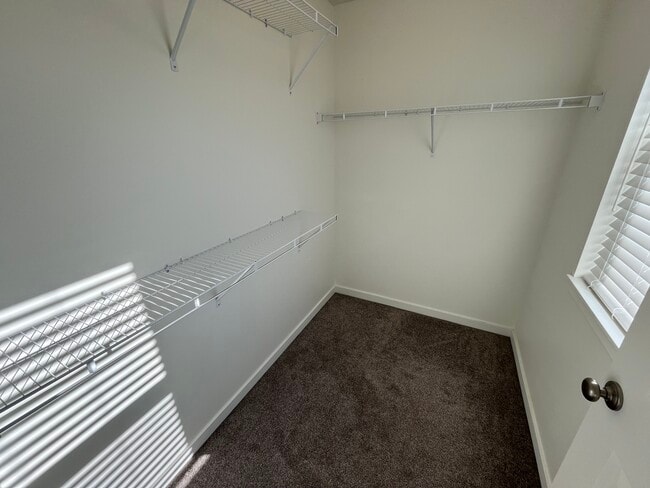 Building Photo - 11295 Sessions Dr NW