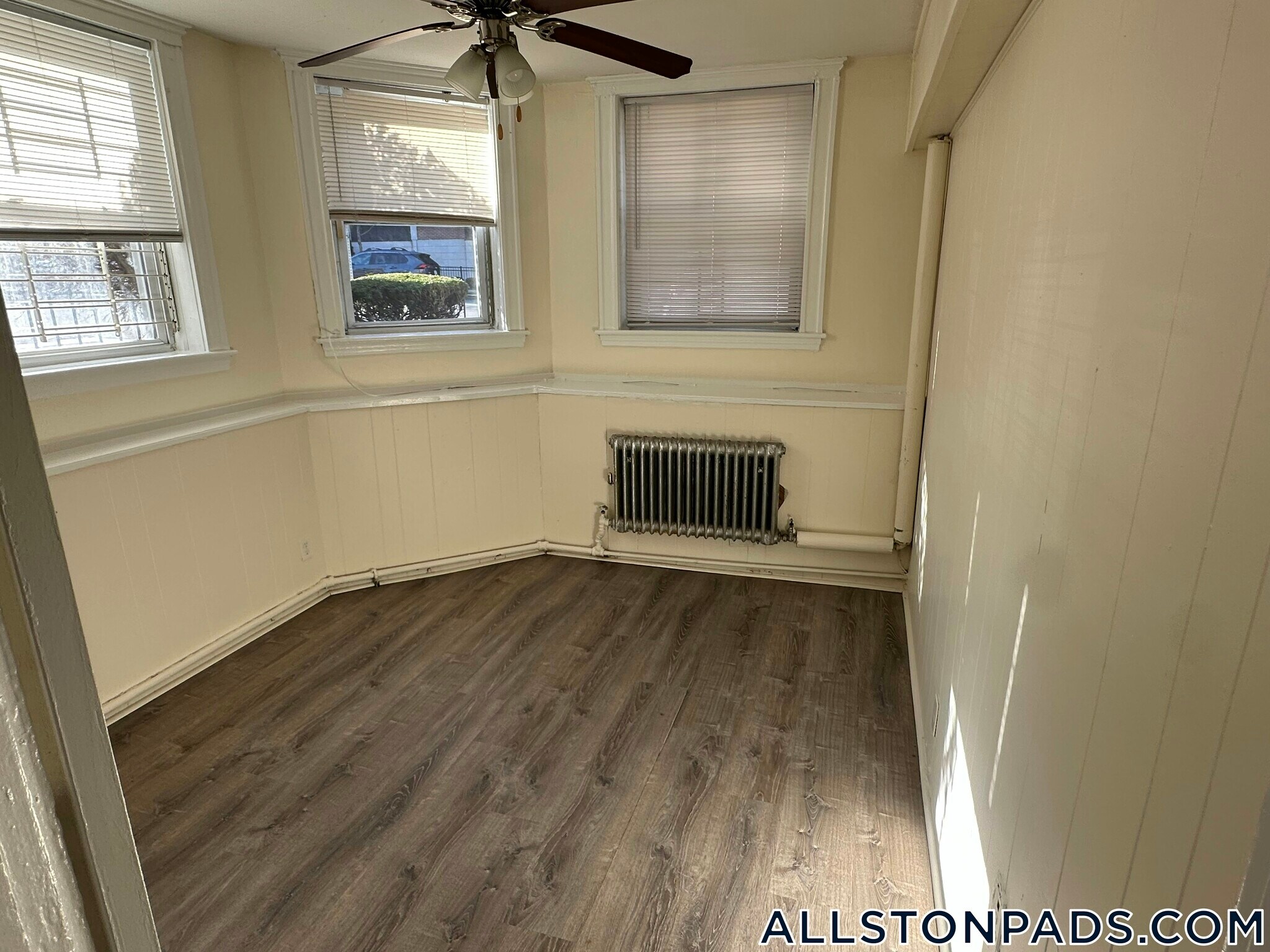 Building Photo - 524 Cambridge St