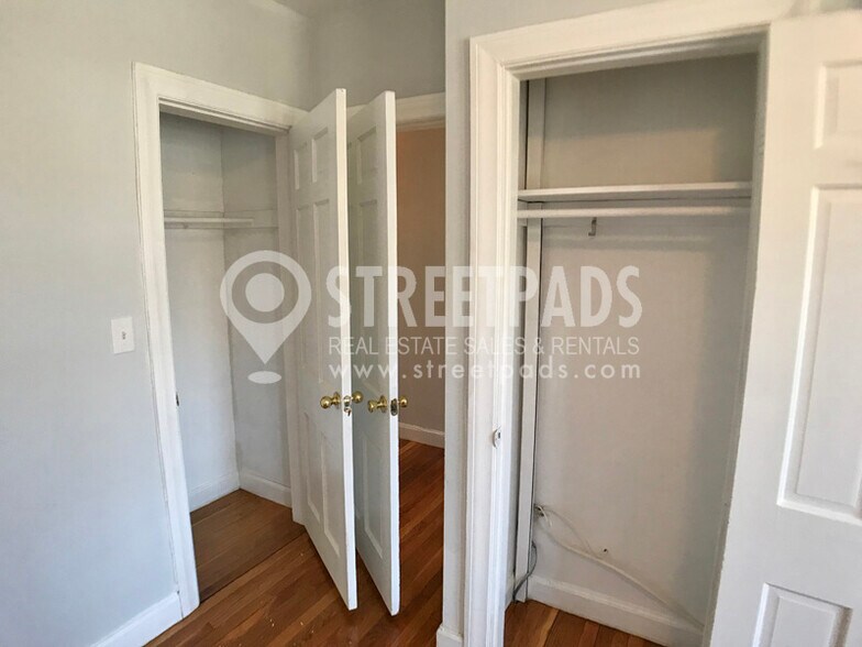 Building Photo - 1139 Beacon St