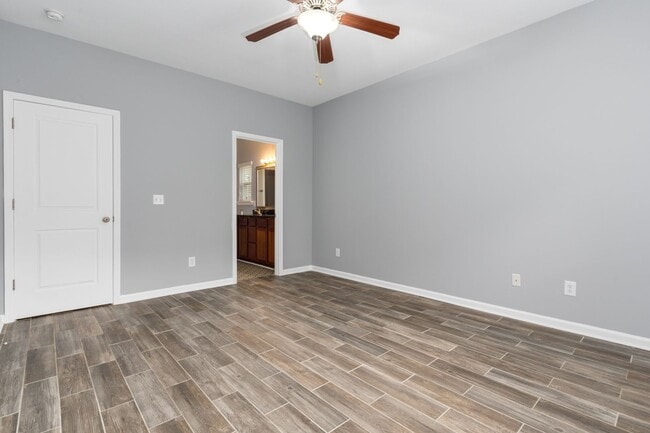 Building Photo - House in the desirable location of West Co...