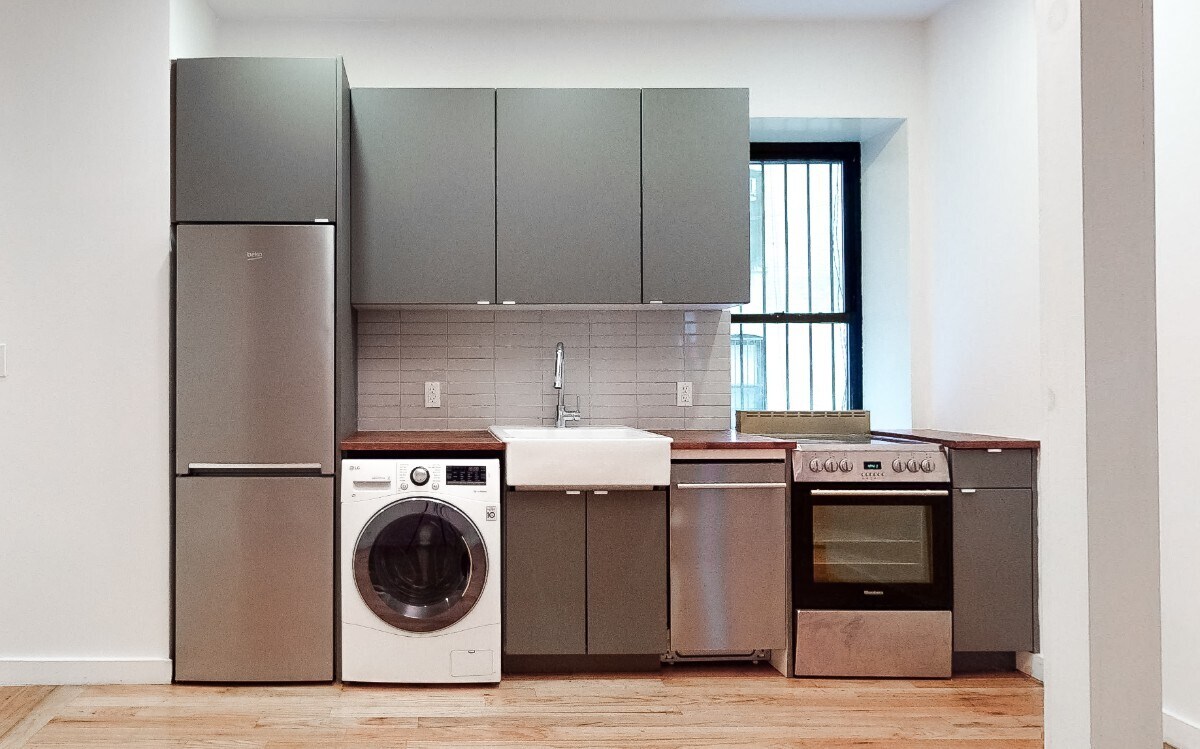 Building Photo - West 136th Street