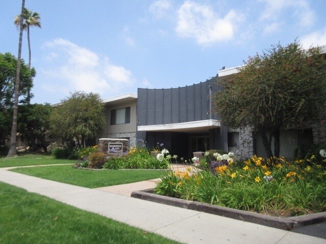 Primary Photo - 11832 Magnolia Blvd