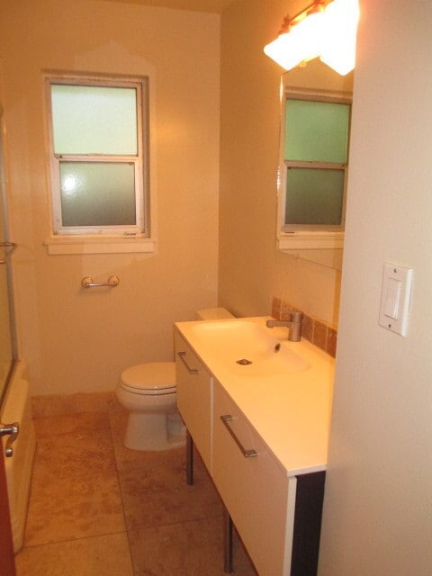 Building Photo - 3 bedroom home close to Land Park