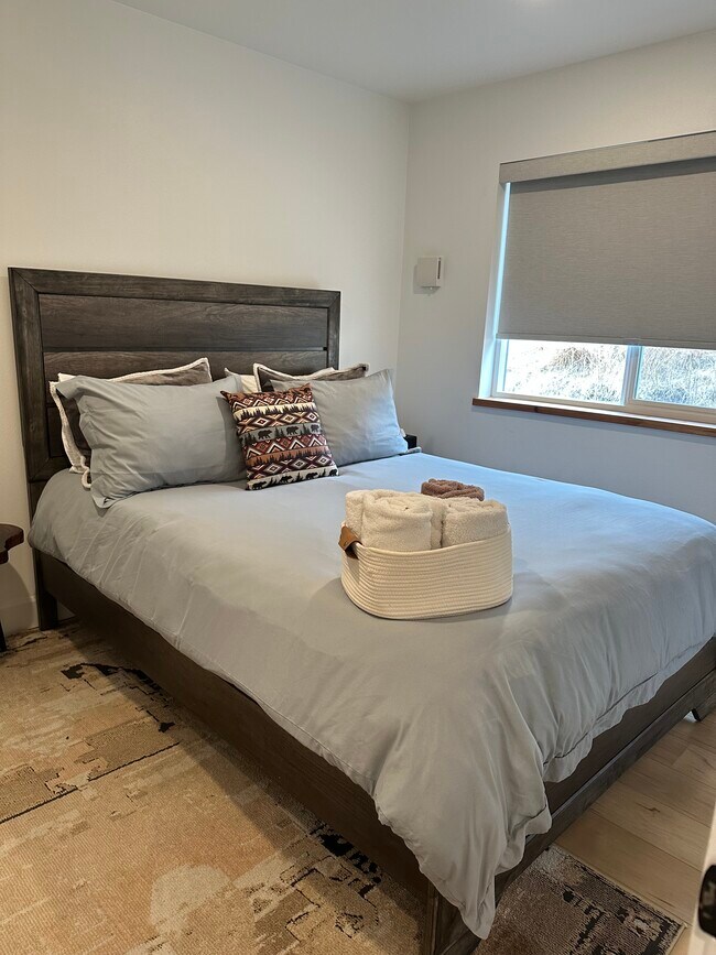 Building Photo - 1200 Eric Ln