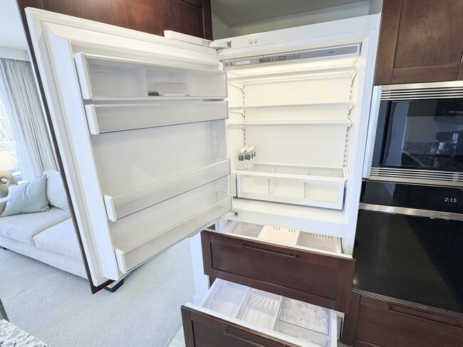 Building Photo - 223 Saratoga Rd