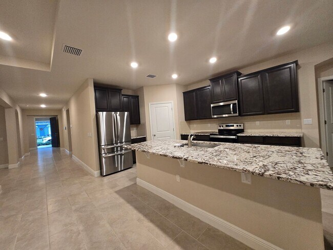 Building Photo - Welcome to the beautiful Finley Woods comm...