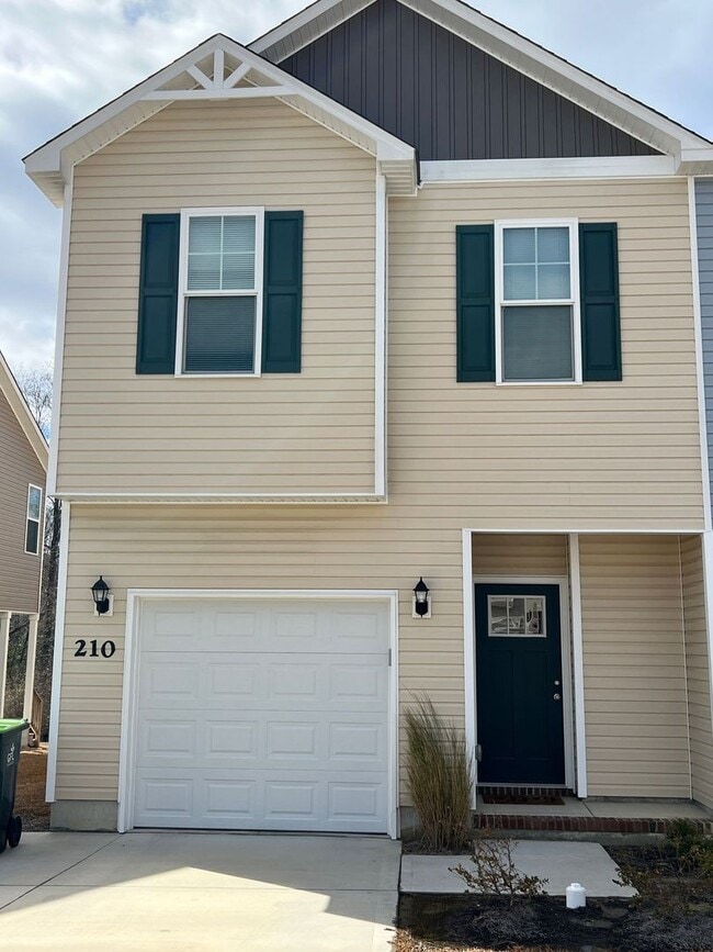 Building Photo - 210 Shallowbag Bay Ln