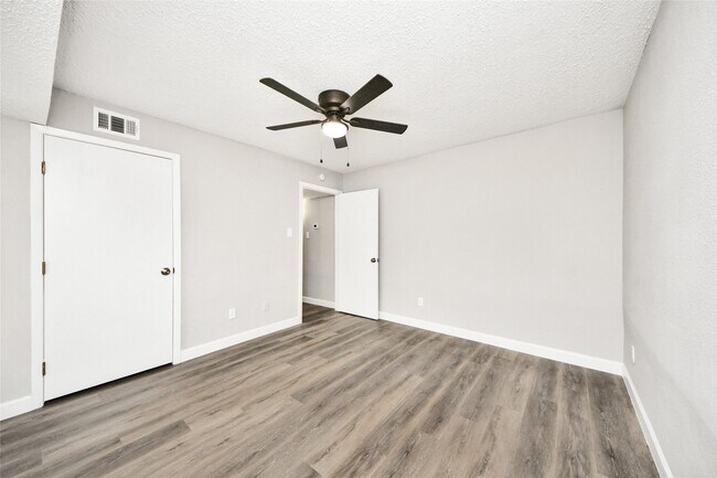 Building Photo - 781 Country Pl Dr
