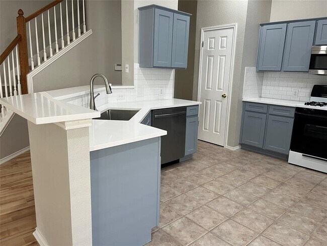 Building Photo - 10306 Snapdragon Dr