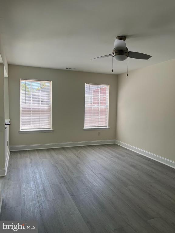 Building Photo - 6 Parktown Pl