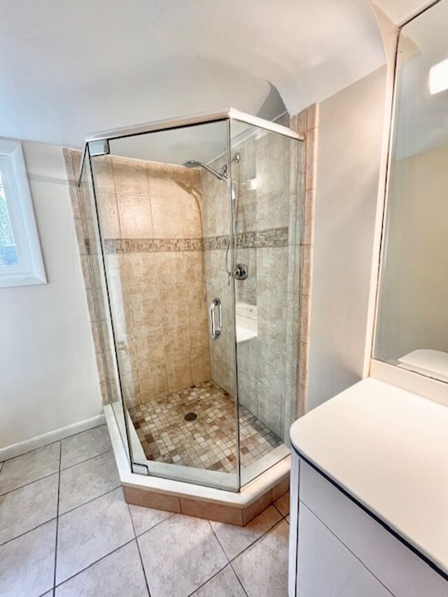 Building Photo - 8308 Whitman Dr