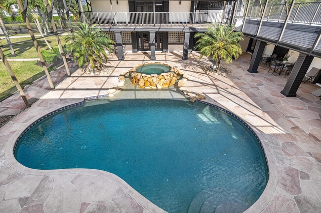 Building Photo - 6186 Duckweed Rd