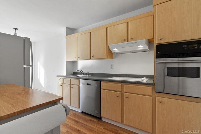 Building Photo - 412 Benedict Ave