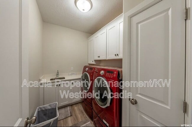 Building Photo - 3713 N 60 E