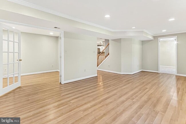 Building Photo - 47497 Saulty Dr