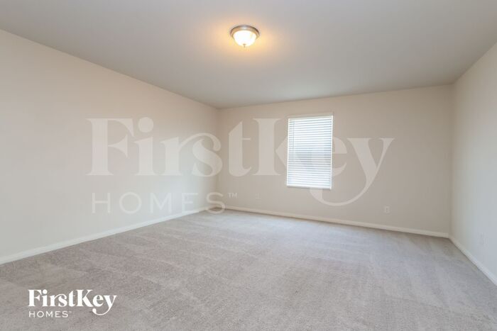 Building Photo - 10083 Cerritos dr
