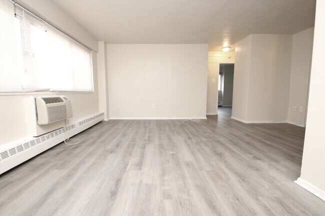 Primary Photo - 2101 Chestnut St