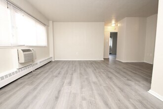 Building Photo - 2101 Chestnut St