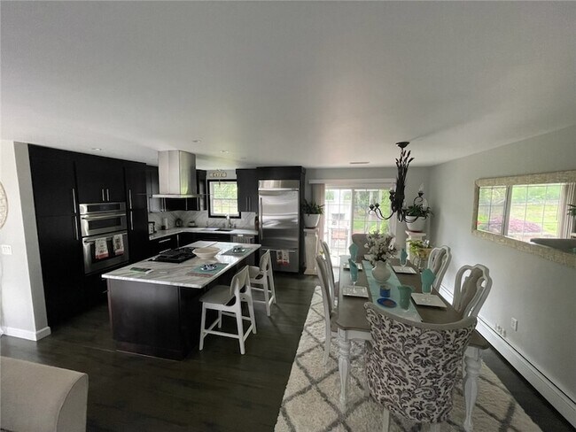 Building Photo - 83 Whiting St