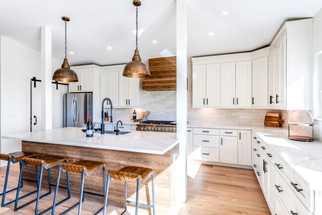 Building Photo - 3485 Frei Rd