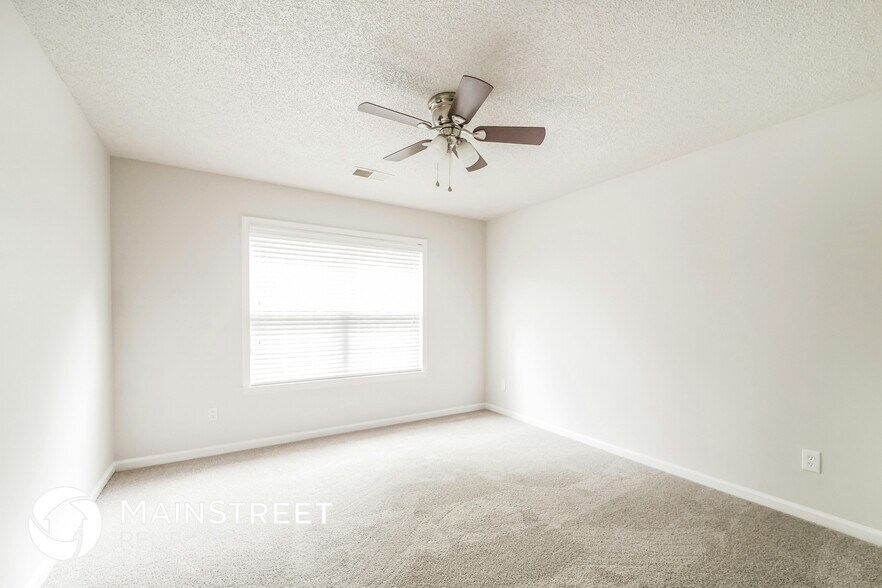 Building Photo - 4475 Feather Way