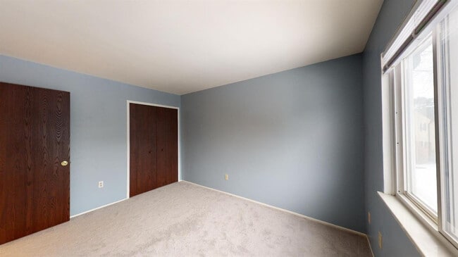 Building Photo - 3008 Bolgos Cir