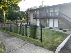 Building Photo - 241 Perkins St